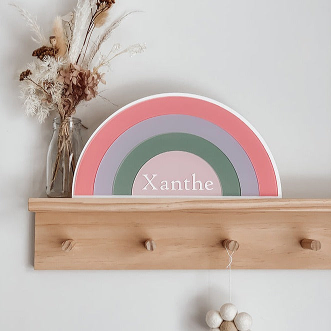 Rainbow plaque